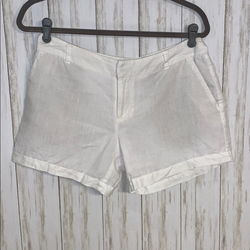 Size 4 Carole Little White Linen Shorts